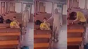 Beykoz Vapurunda N.Ç, önünde oturan M.E.A’nın saçını yaktı