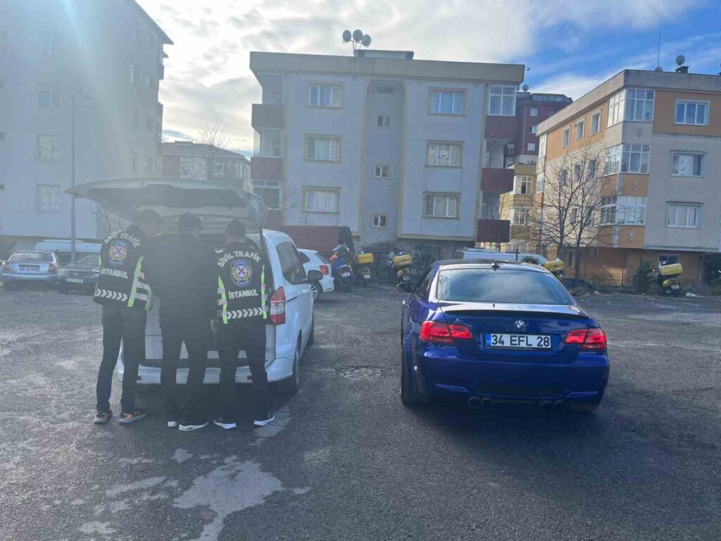 Sen misin drift atan. Beykoz’da drift atan sürücü okkalı bir ceza yedi.