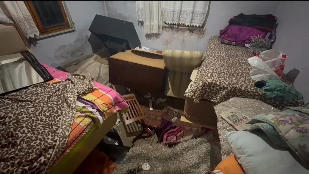 Beykoz’da Fatma Teyze evinde uyurken, evin zemini çöktü