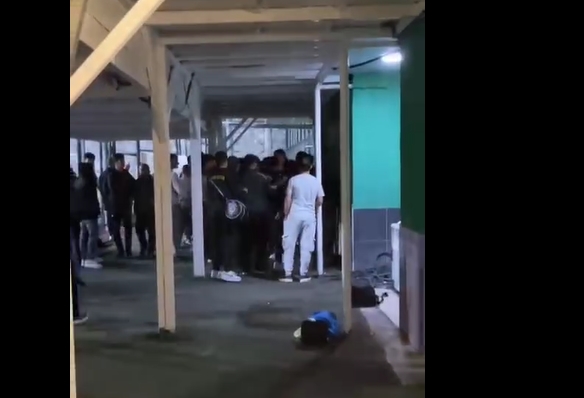 Beykozlu Futbolcular Dudullu Deplasmanında Hastanelik Oldu. İşte saldırı anı…