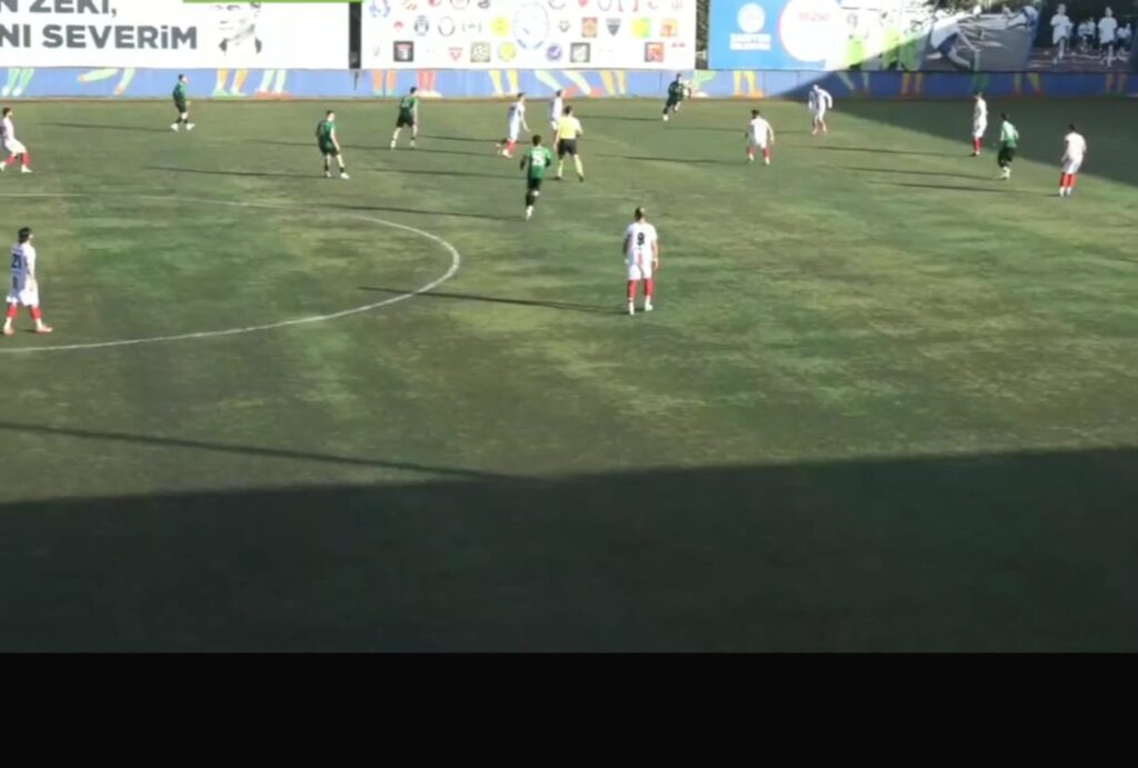 Kavacık Ligin Derbi Maçında İstinye İle Puanları Paylaştı